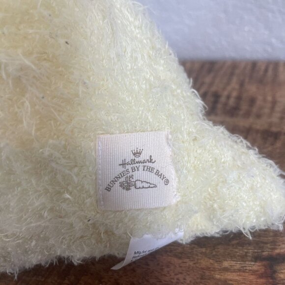 Bunnies By The Bay Dilly Chicken Plush Stuffed Animal Hallmark Yellow Orange - Picture 5 of 9